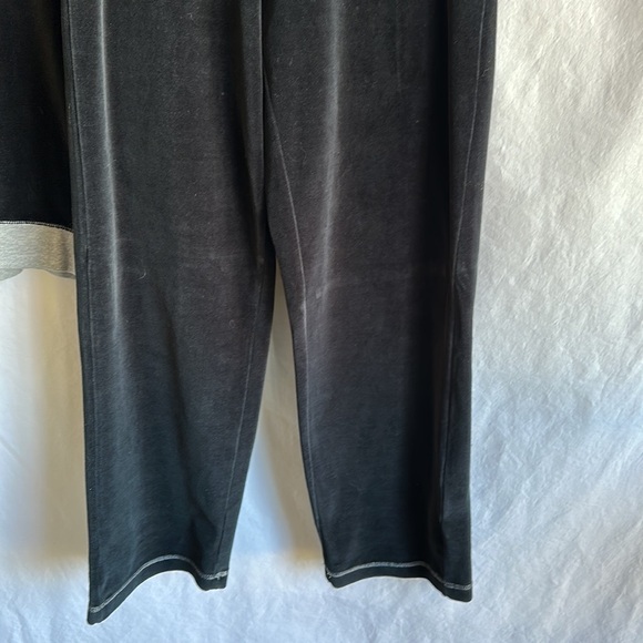 Antigua trending black/gray velour track suit, size M - Picture 7 of 8